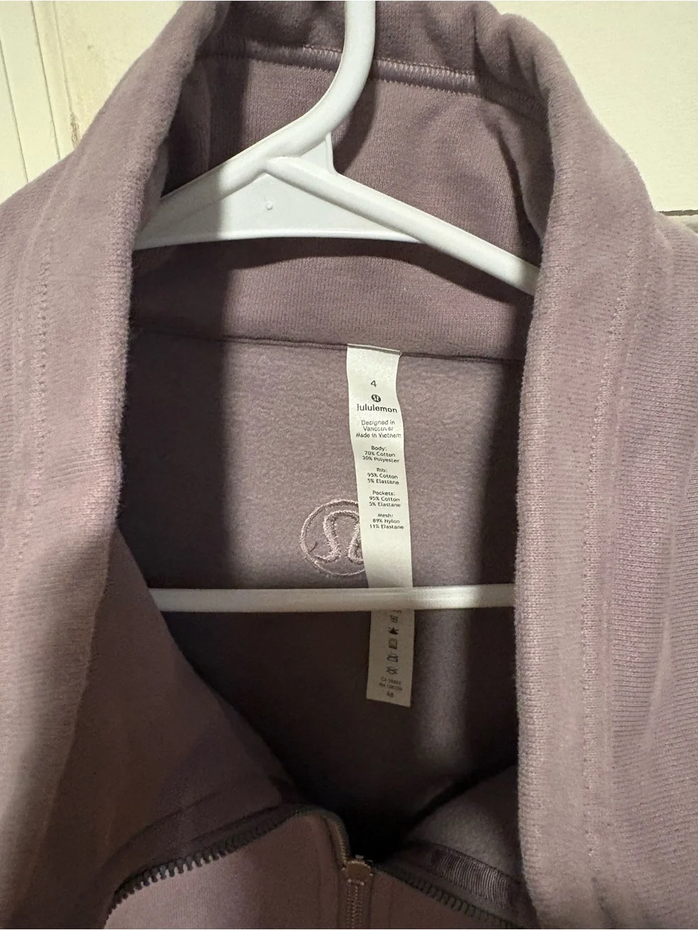 lululemon athletica mauve zip